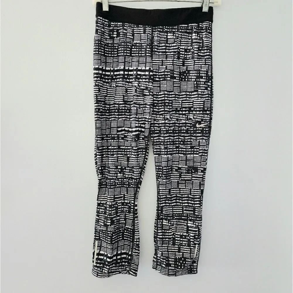 Nike dryfit leggings capri black and white